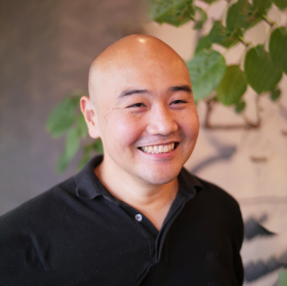 尾崎 典明